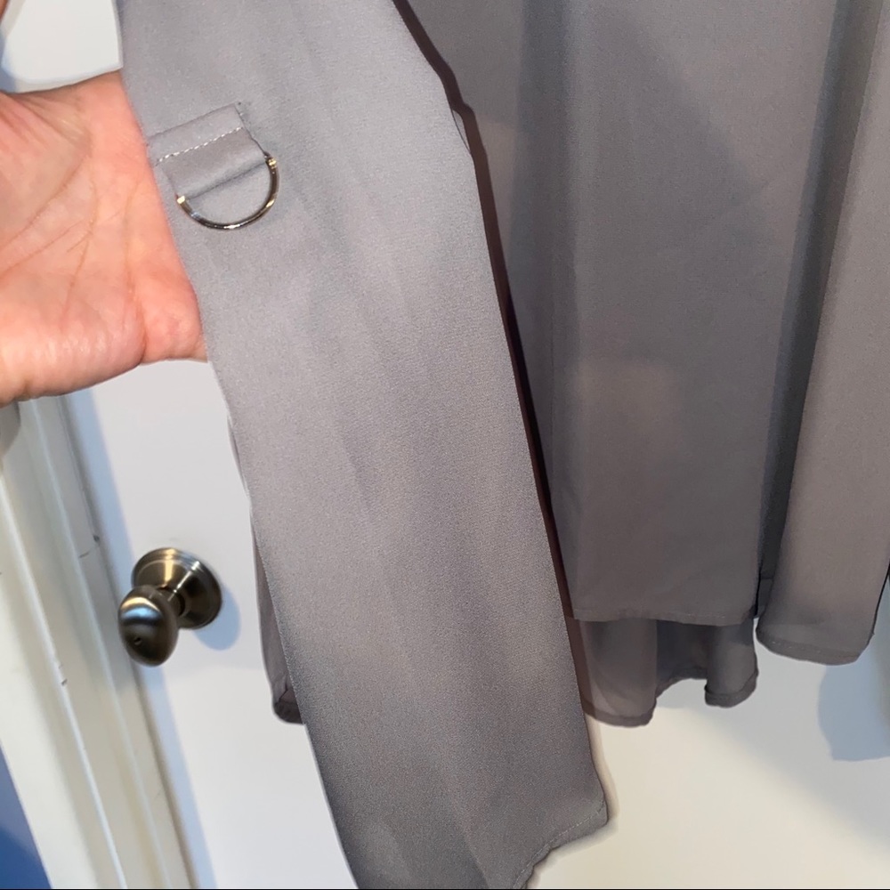 Dearcase Blouse Gray NWT - Picture 5 of 12